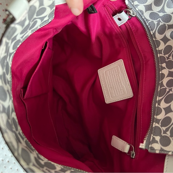 Authentic Coach Purse - Picture 5 of 9